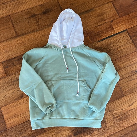 Never worn super cute hoodie - Picture 1 of 2